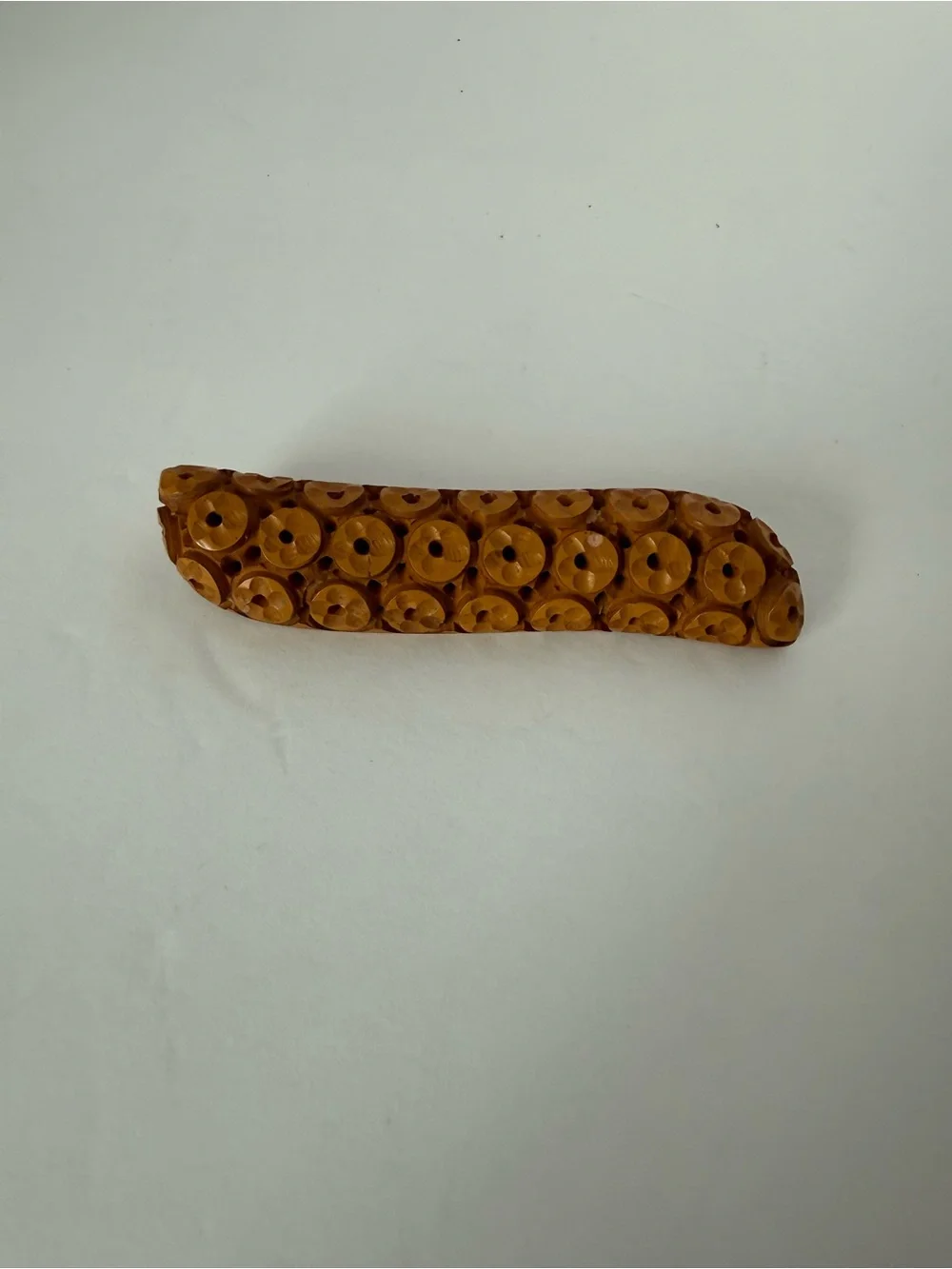 Vintage art deco deeply carved sucker brooch pin butterscotch